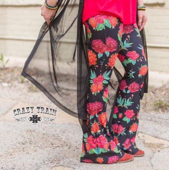 CRAZY TRAIN Sassy Seniorita Bell Legging Pants Black and Red Floral Size Medium - Picture 6 of 7
